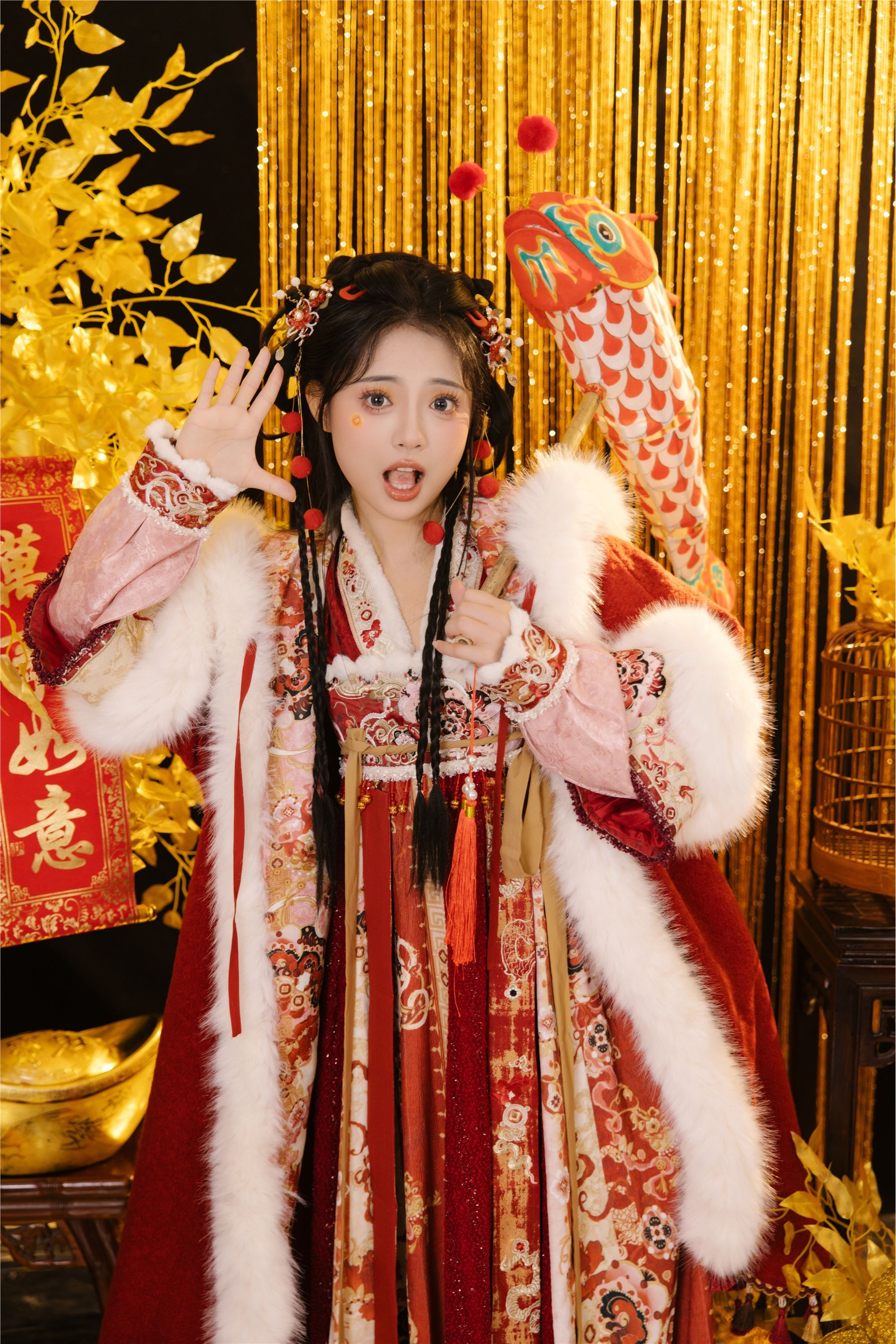 YITUYU艺图语 2025.01.30 蛇年大吉 衔鹿